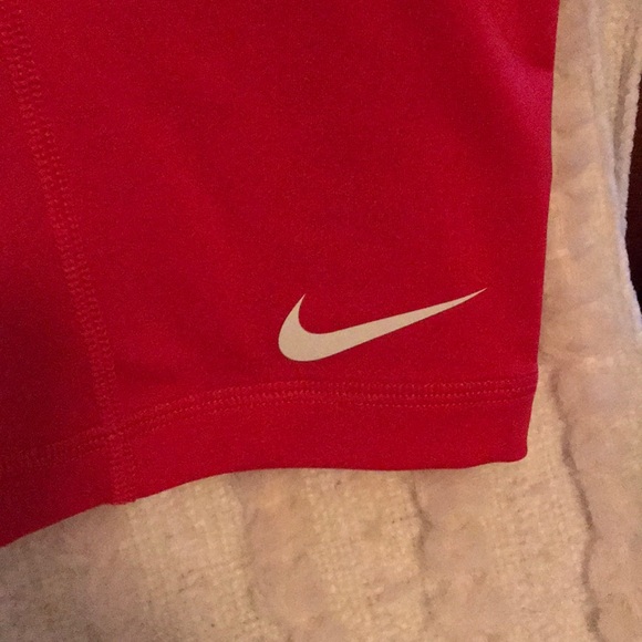 Women’s Nike Pro Pink Workout Capri - Size SM - Picture 2 of 3